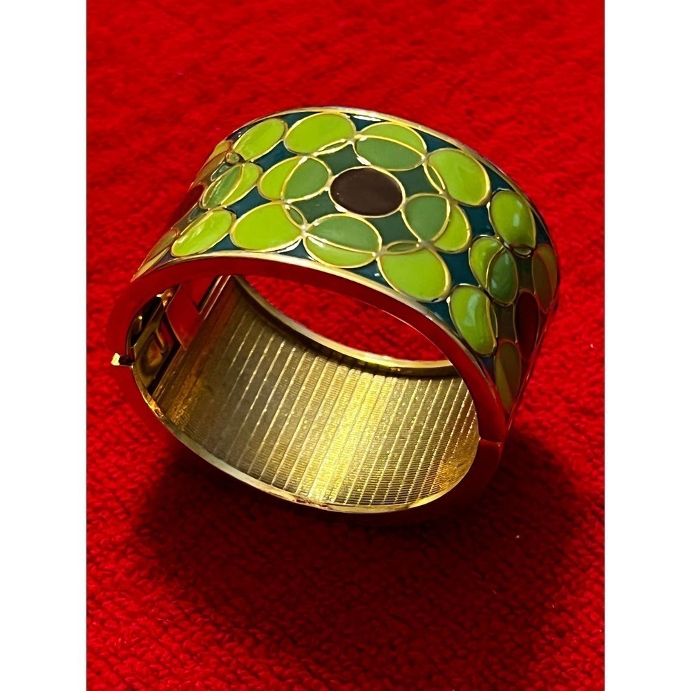 Green Geometric Bangle Bracelet - image 4